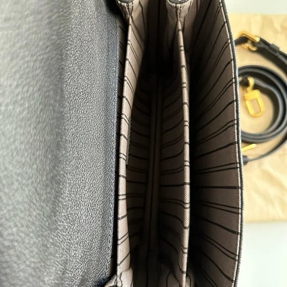 Louis Vuitton Métis Shoulder Bag - Picture 2 of 10